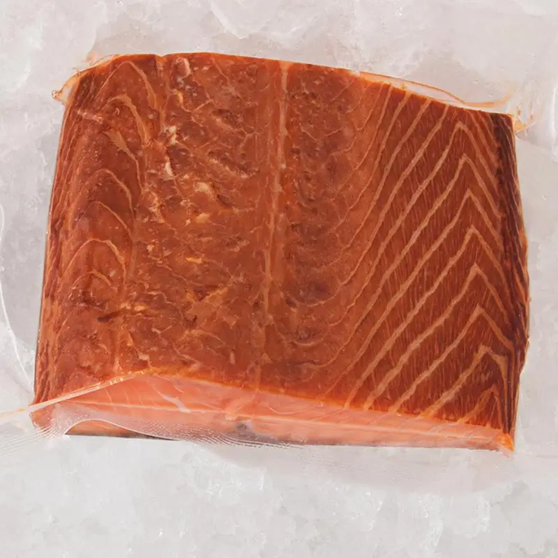 Baron de saumon flaky fumé à chaud