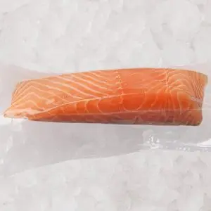 Pavé de saumon frais élevé en Écosse par Loch Duart